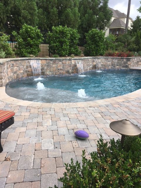 Pool and Water Features 4