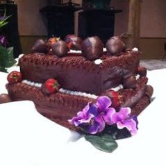 chocolate and strawberry groom's cake