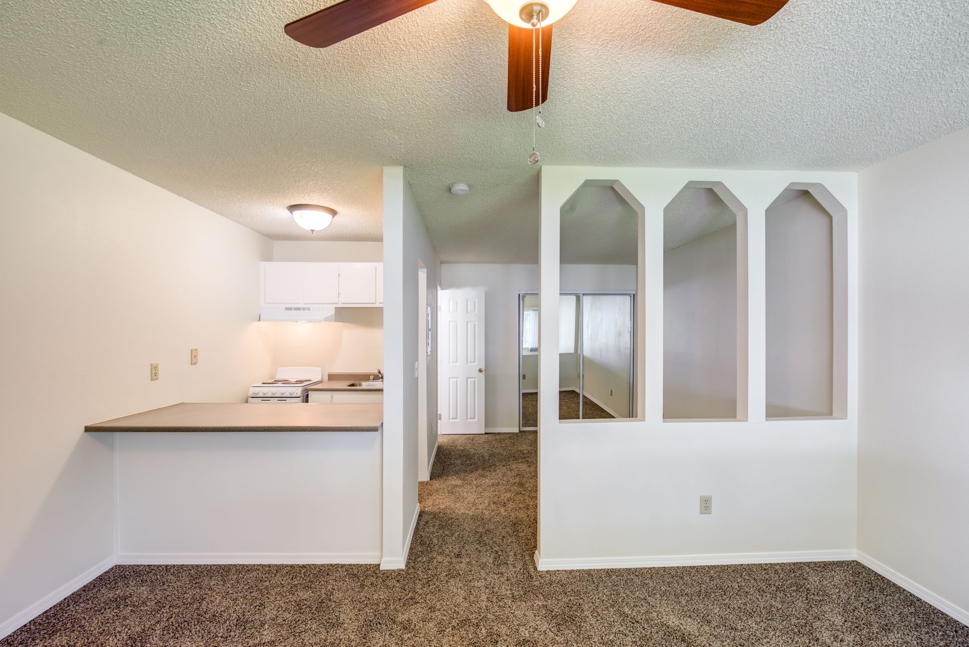 Shoreline Plaza Apartments Reno, NV