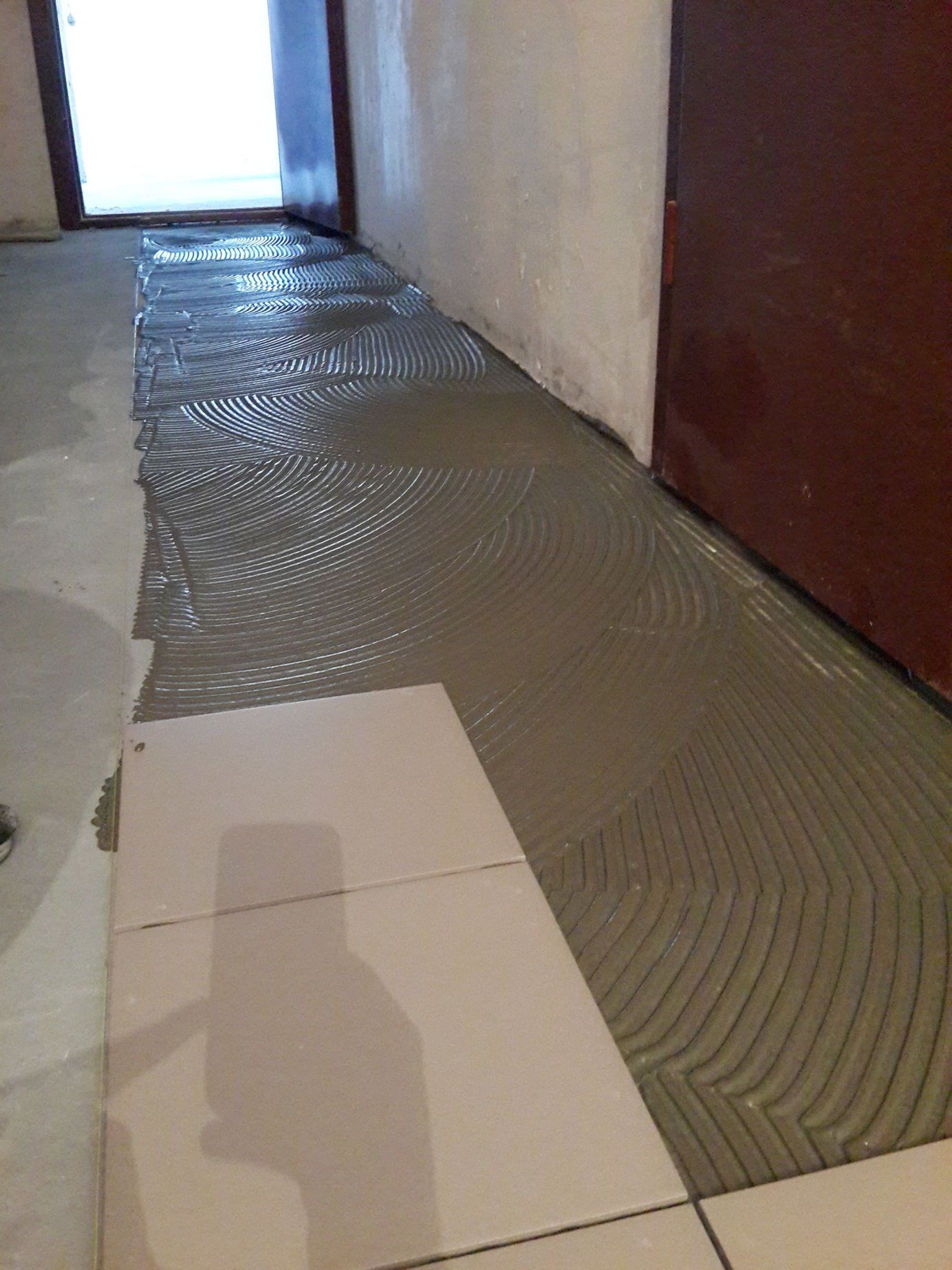 Укладка плитки на этажах