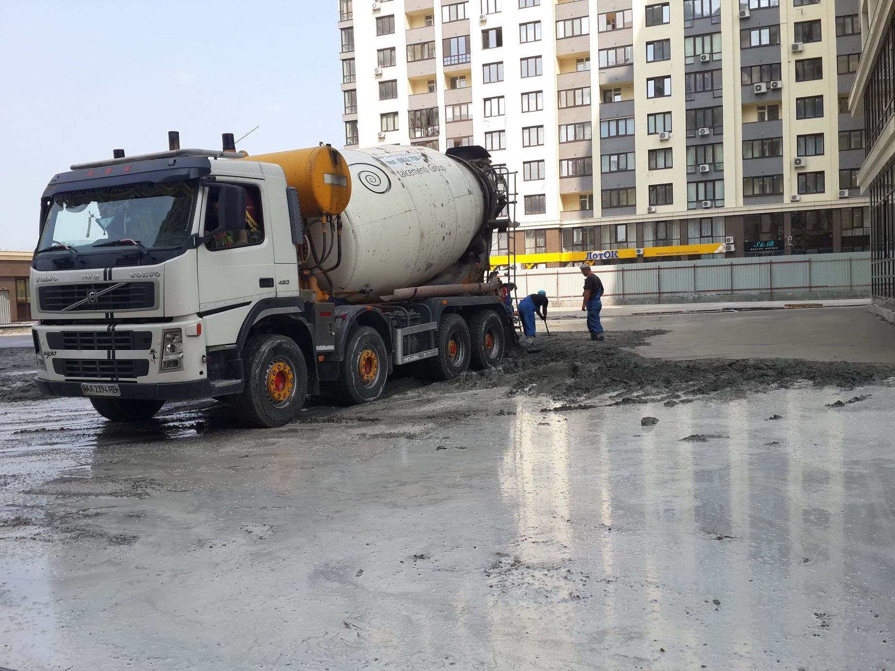 Керамзит-бетонная стяжка основания кровли верхнего паркинга