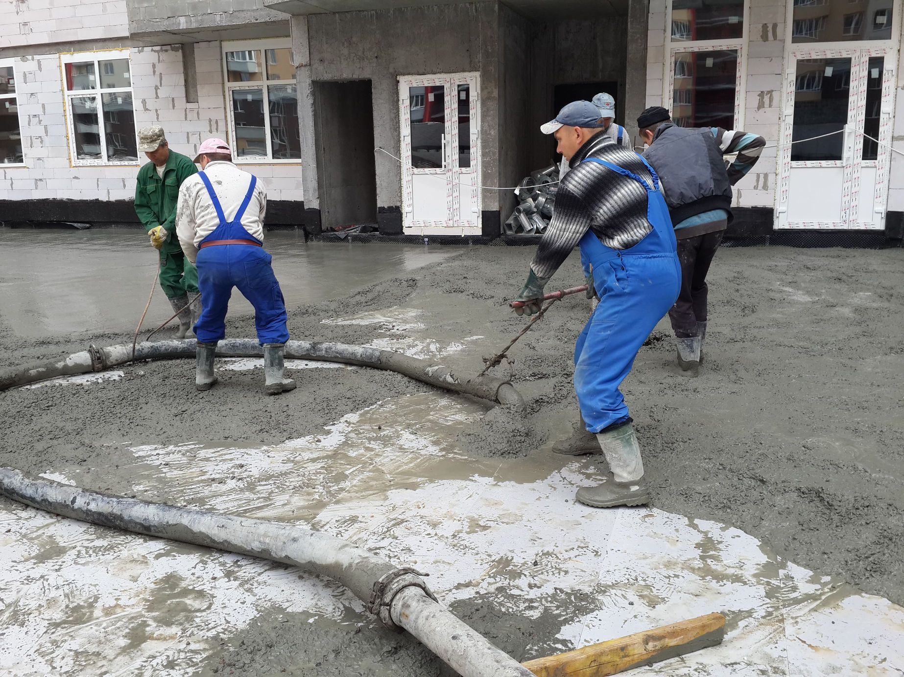 Бетонная стяжка кровли паркинга