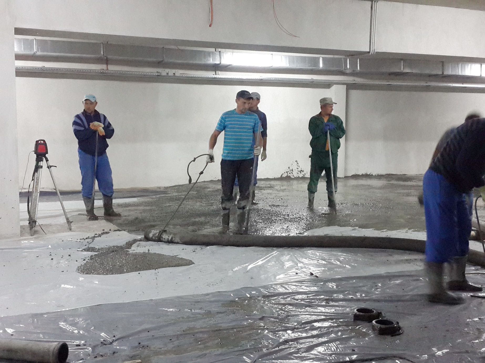 Черновой бетонный пол