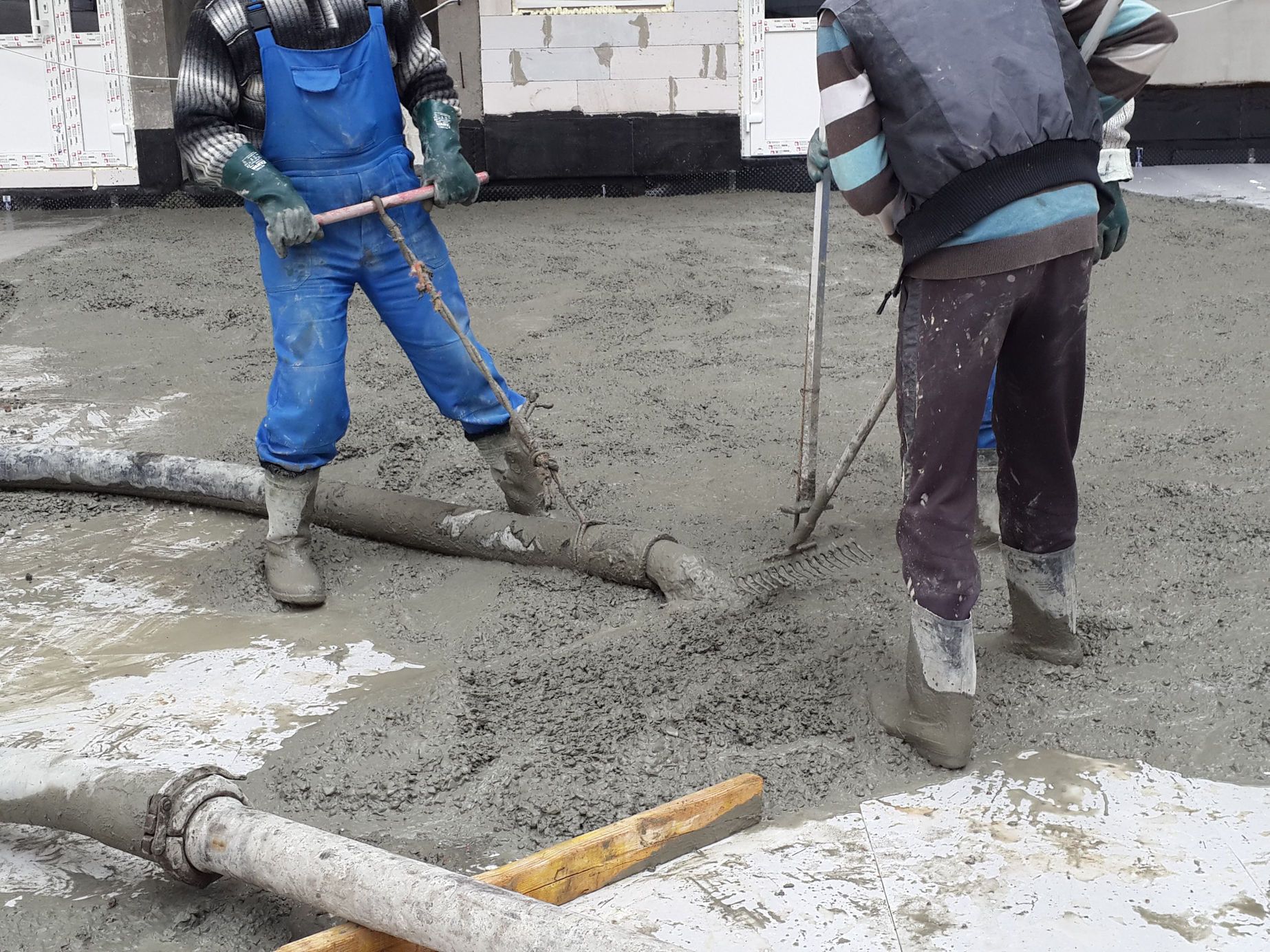 Бетонная стяжка кровли паркинга