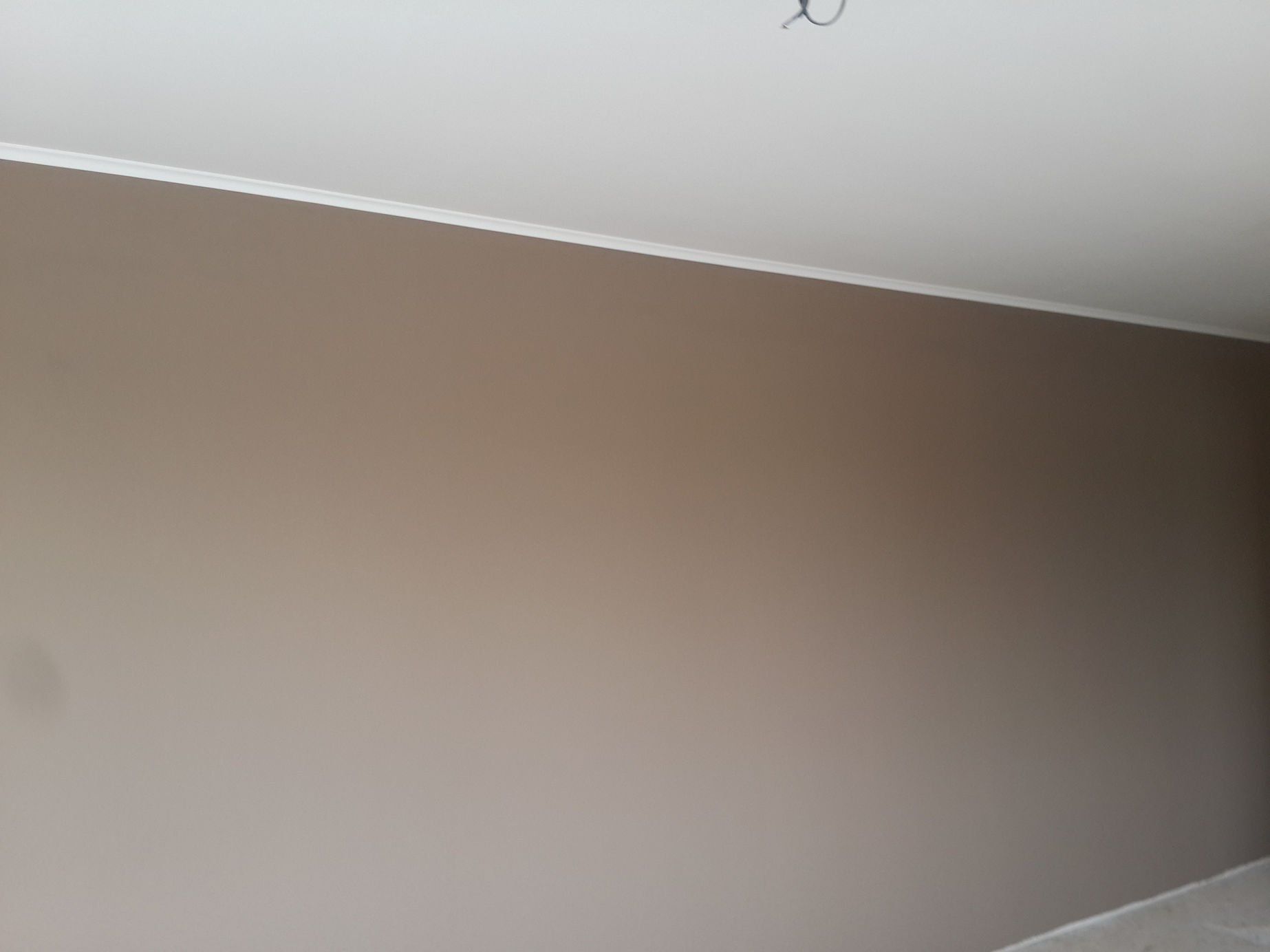 Покраска стен и потолков