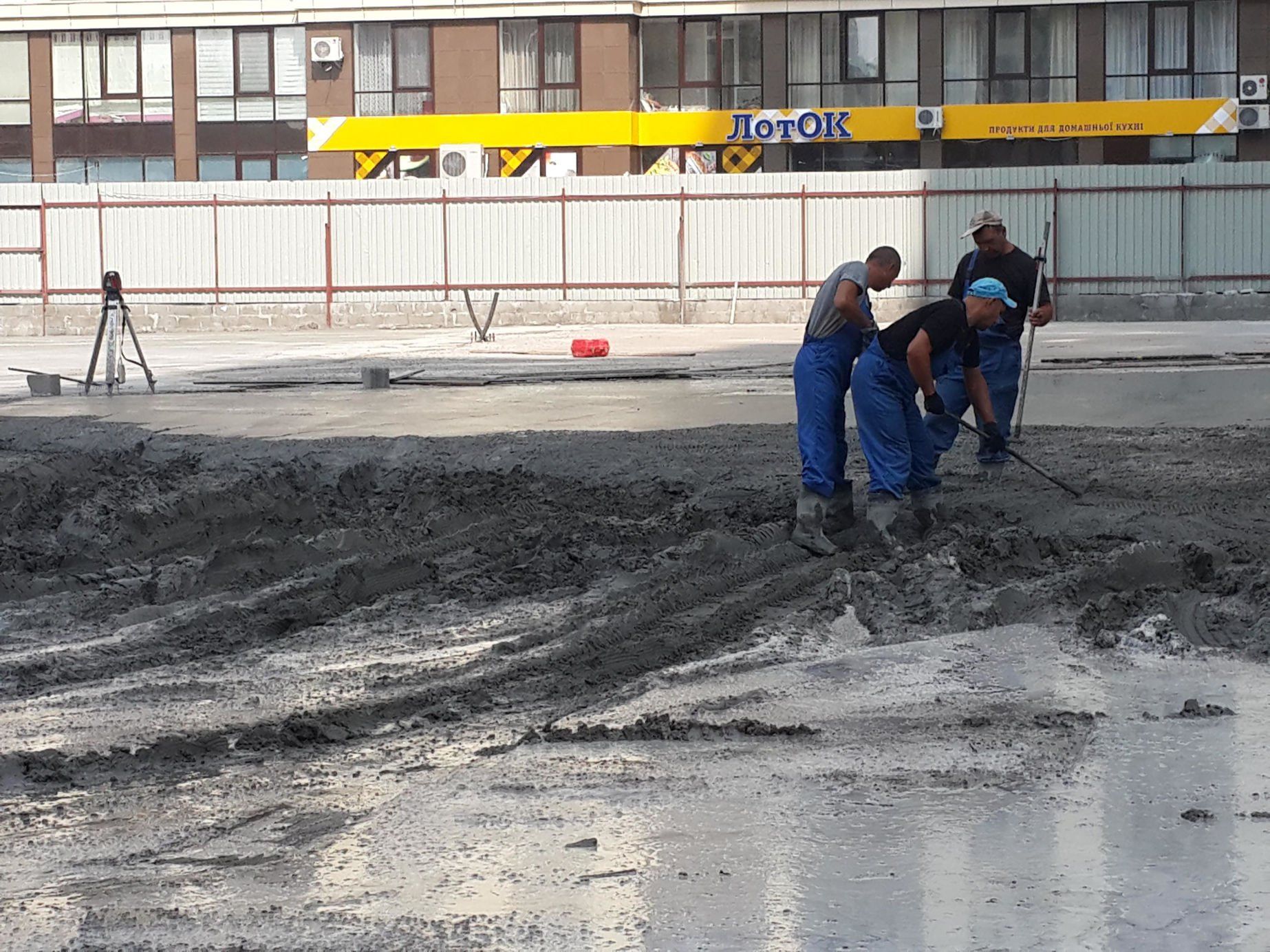 Керамзит-бетонная стяжка основания кровли верхнего паркинга