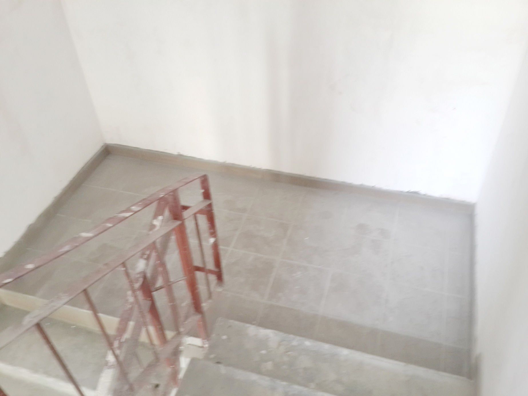 Укладка плитки на этажах