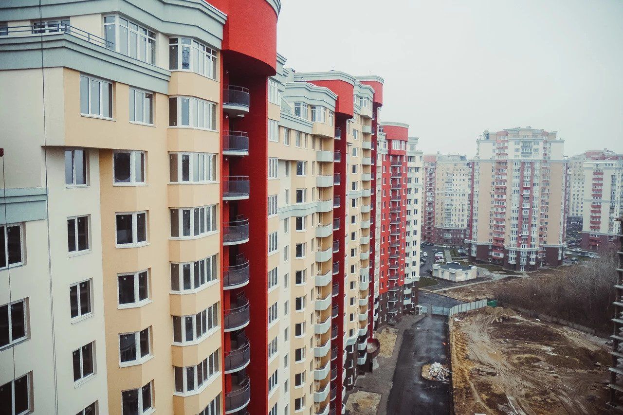 Многоэтажный дом на ул.Ломоносова 46