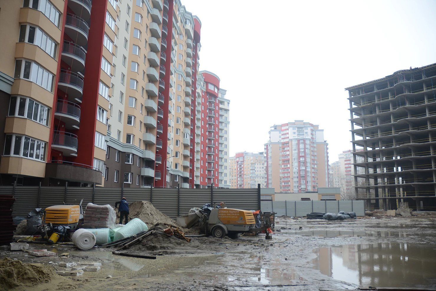 Многоэтажный дом на ул.Ломоносова 46