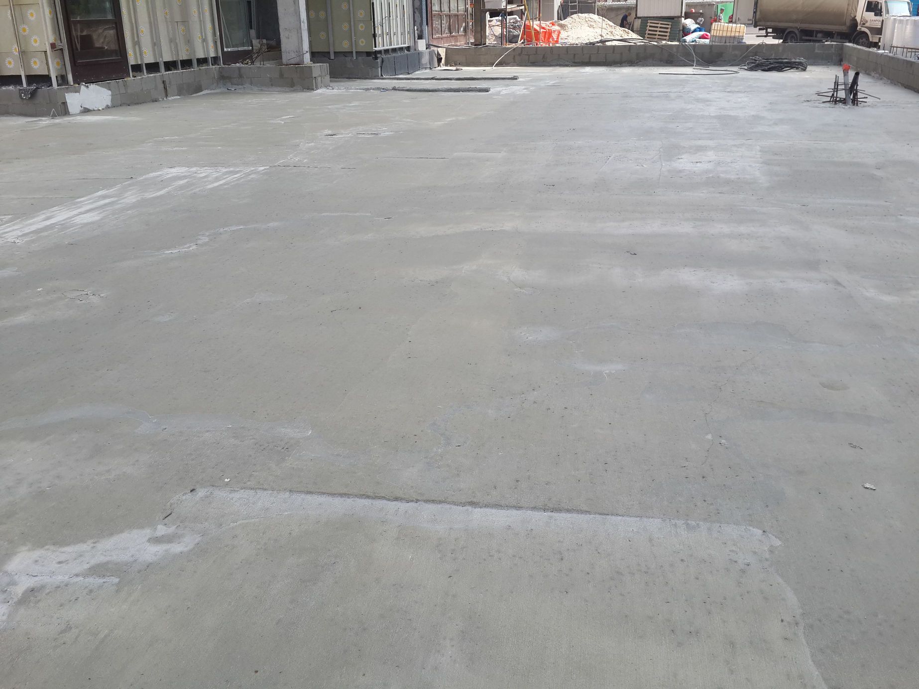 Керамзит-бетонная стяжка основания кровли верхнего паркинга