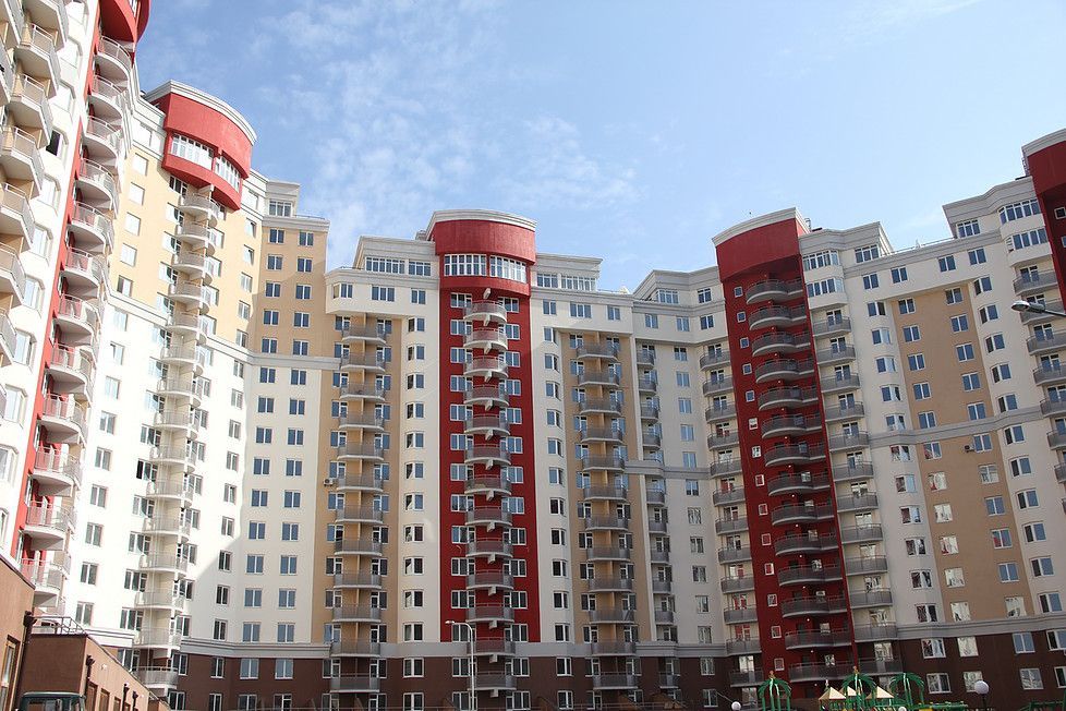 Многоэтажный дом на Теремках