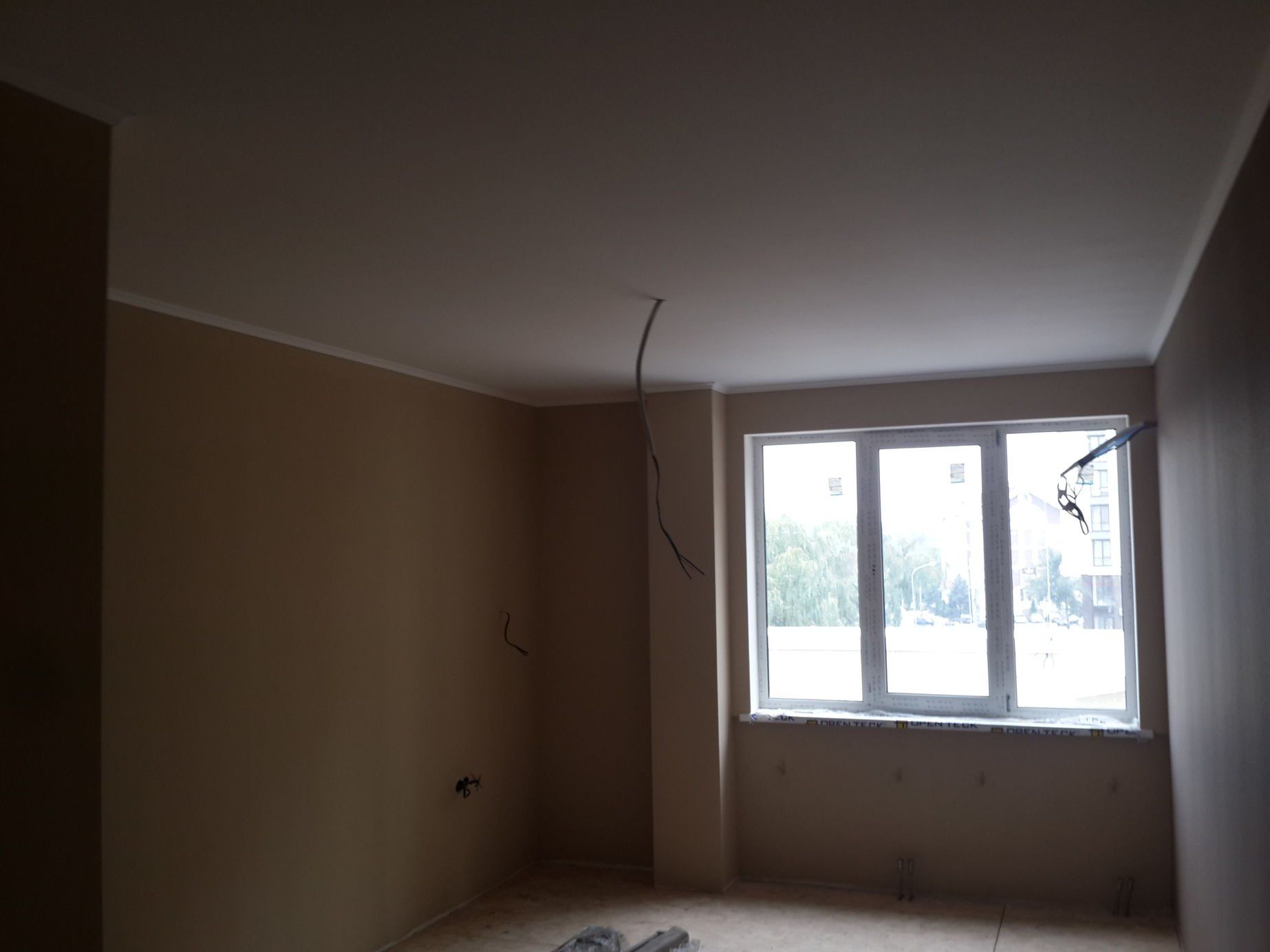 Покраска стен и потолков