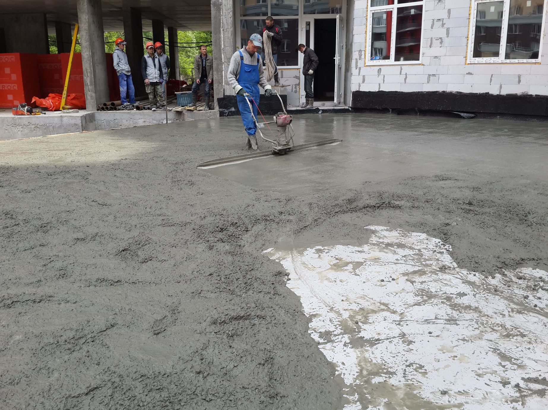 Бетонная стяжка кровли паркинга