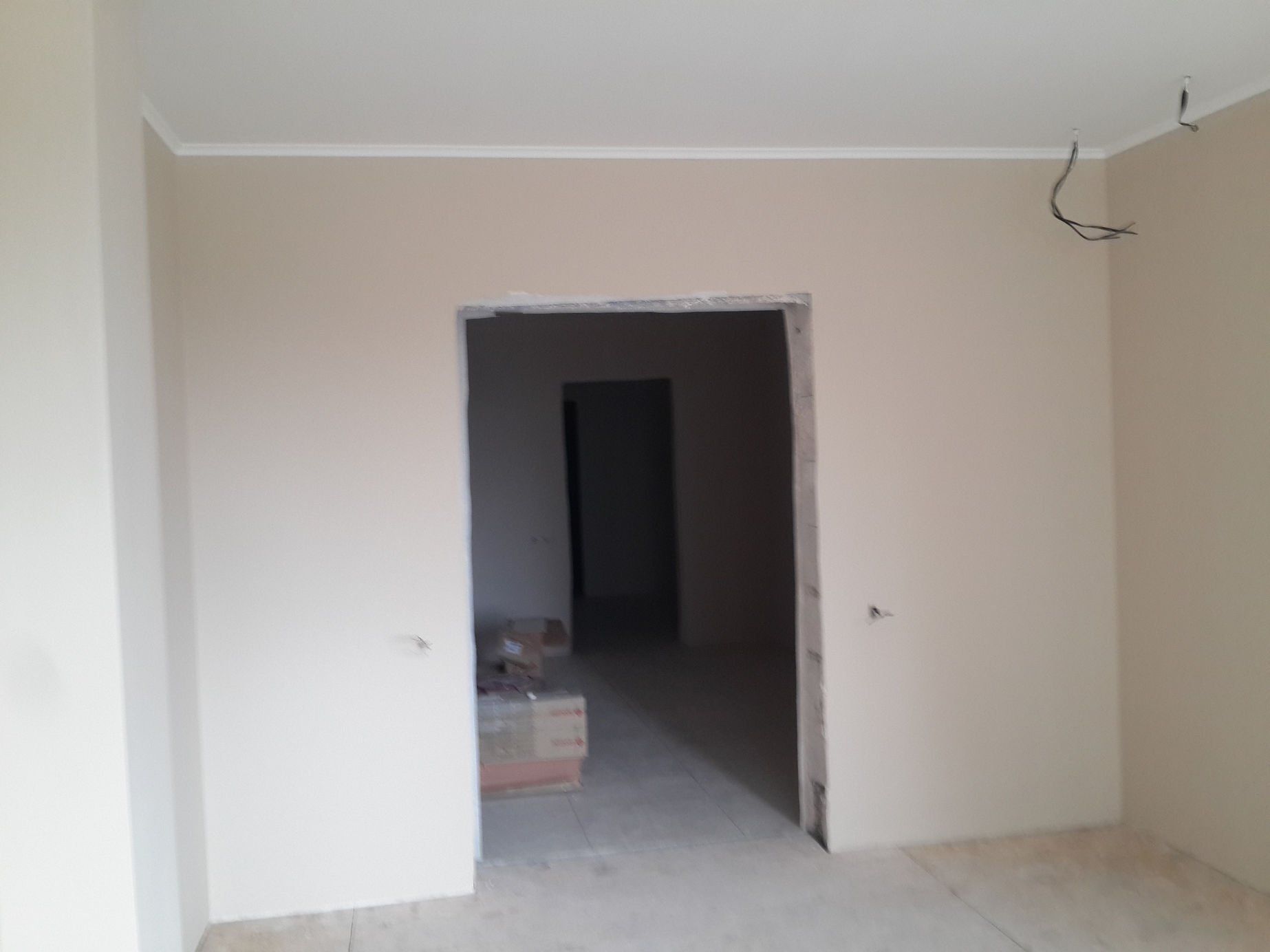 Покраска стен и потолков