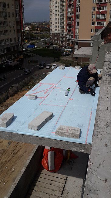 Стяжка балконных козырьков