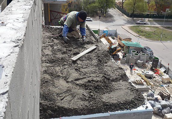 Стяжка балконных козырьков