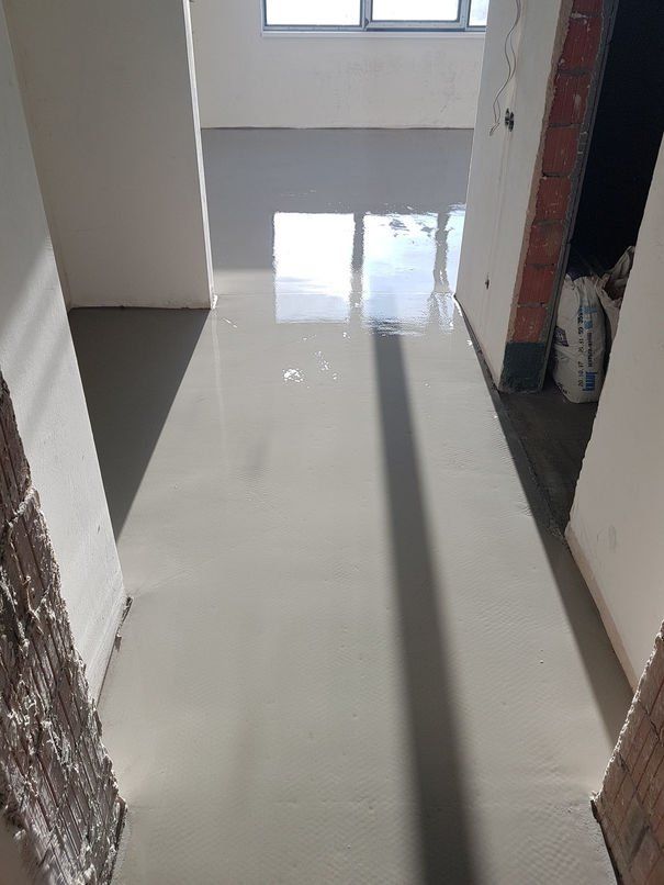 Самовыравнивающийся пол