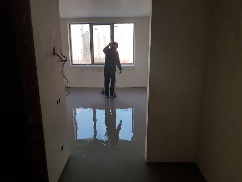 Самовыравнивающийся пол