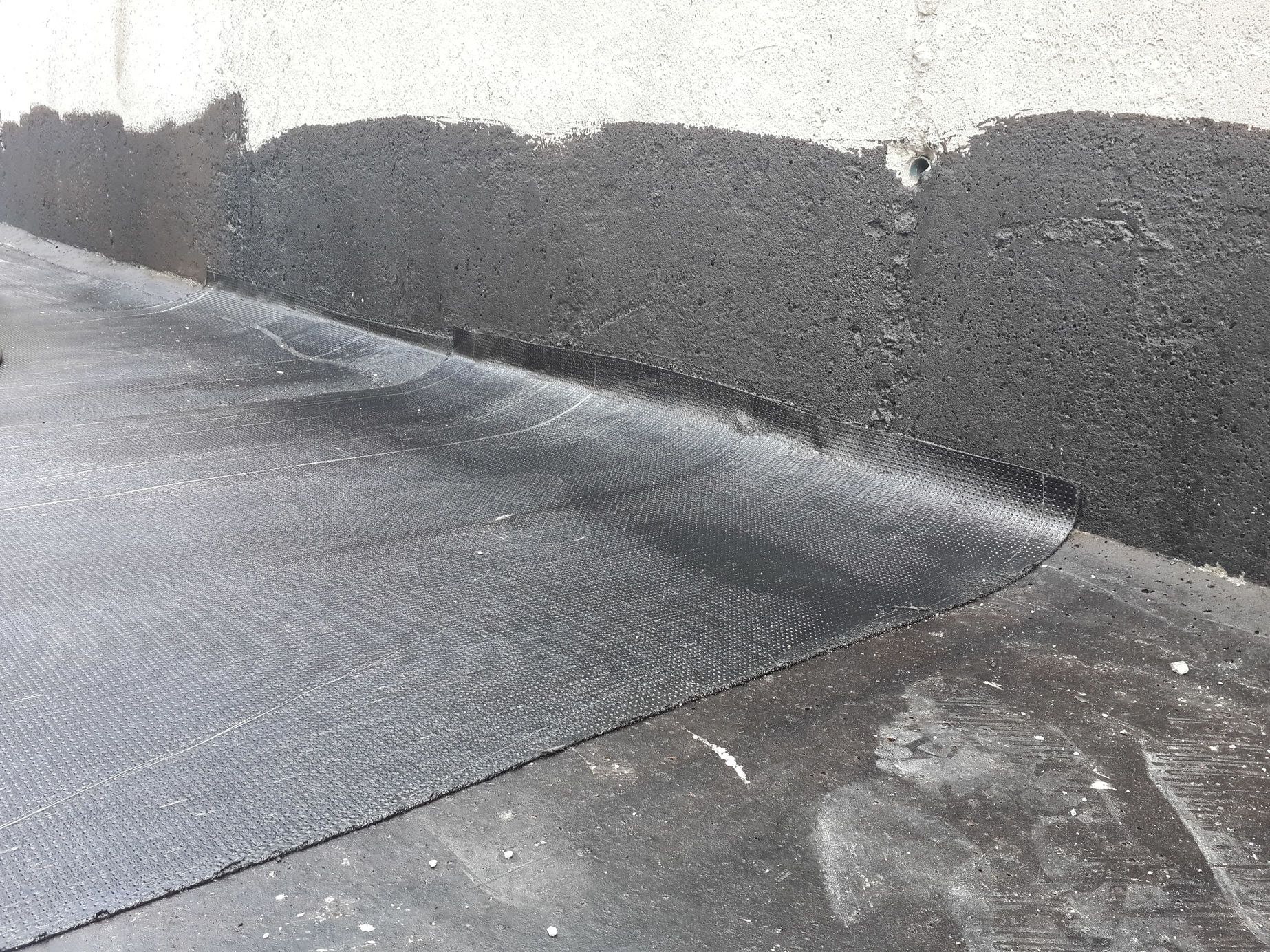 Лико-Град, кровля