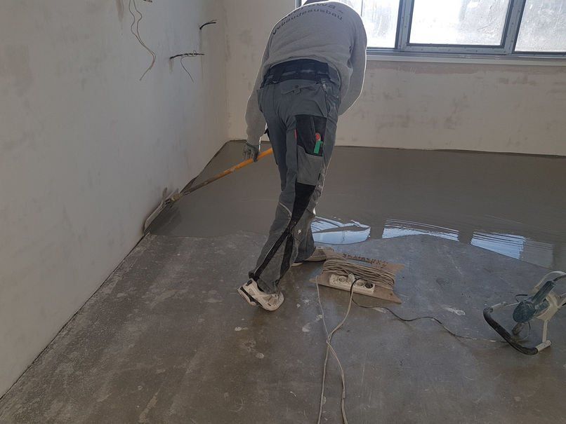 Самовыравнивающийся пол