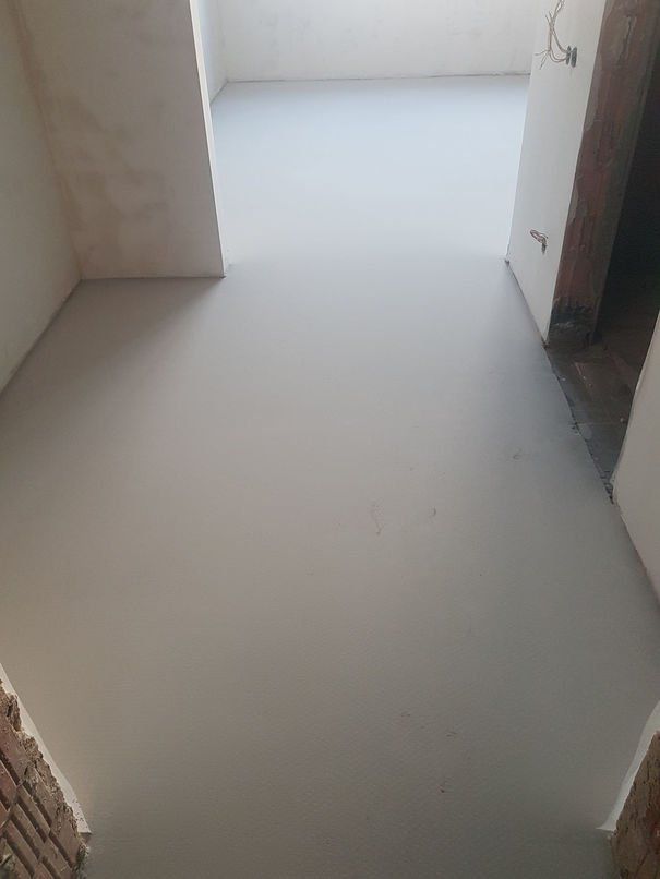 Самовыравнивающийся пол