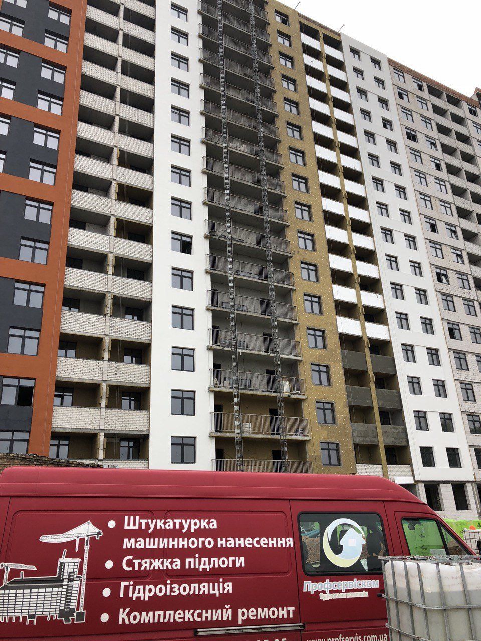 Кровля многоэтажного дома