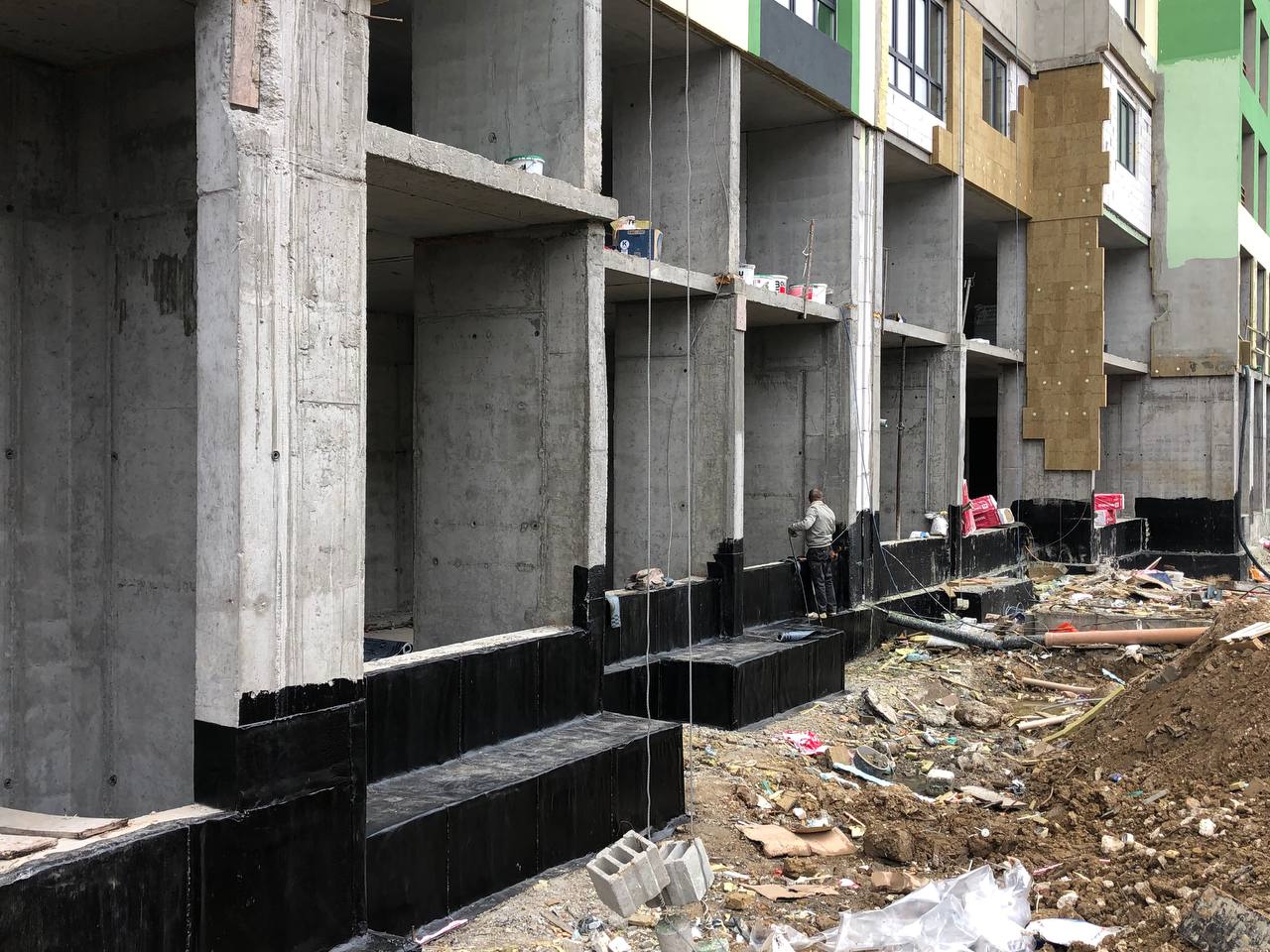 Гидроизоляция фундамента многоєтажного дома