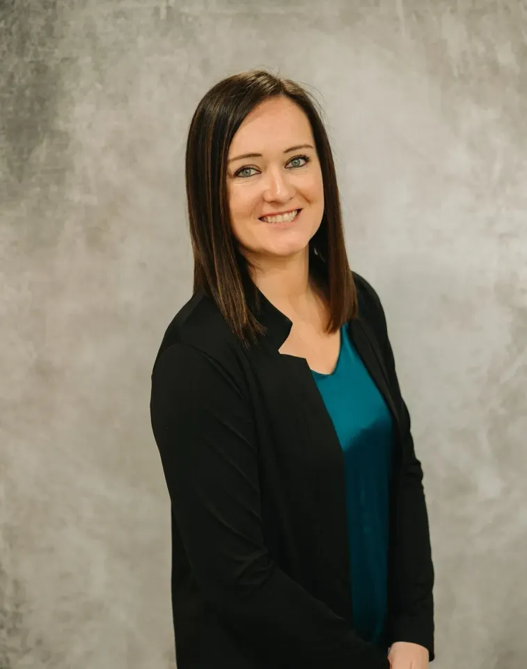 Lexi Breipohl – Agent
