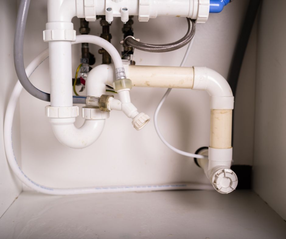 Proper maintenance of plumbing pipes to prevent water hammer