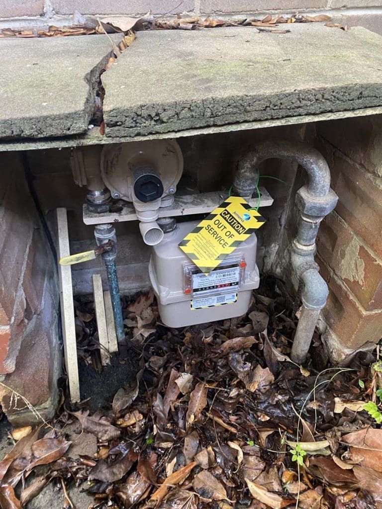 Gas Meter Out of Service – Before repair of leak