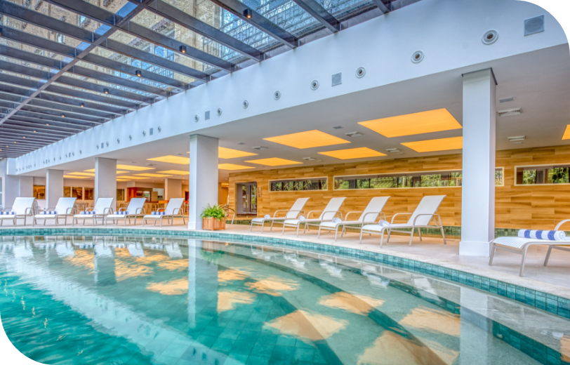 Piscina com águas termais em Gramado - Wyndham Gramado termas