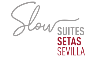 Logotipo de Slow Suites Setas Sevilla en texto gris y burdeos