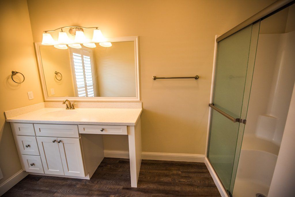 06 Liberty Point Bathroom1