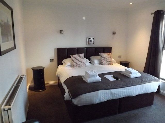 Accessible en-suite room with King Size bed at the Inn On The Loch  Crocketford near Dumfries