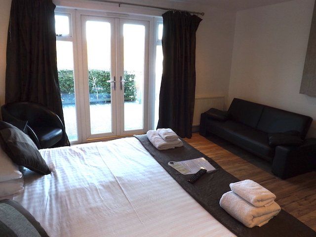 Hotel Room with en-suite rand King size bed at the Inn On The Loch  Crocketford near Dumfries