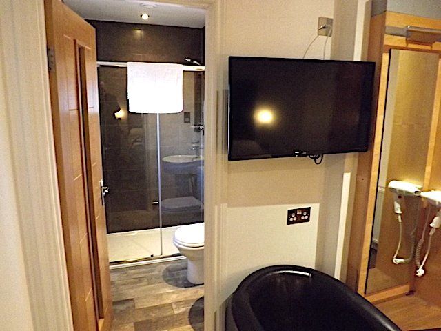 Standard double bedroom