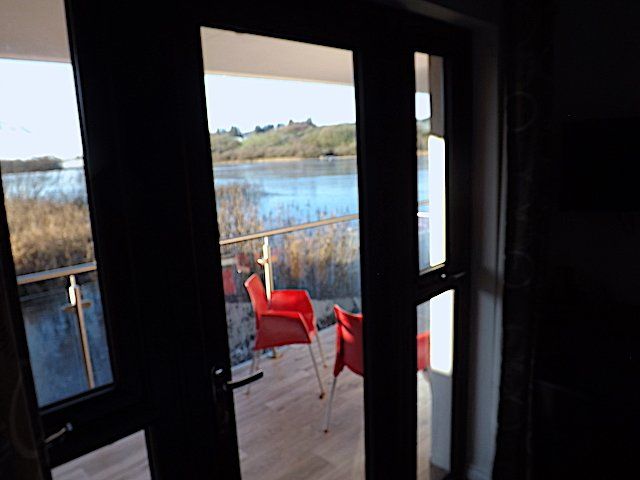 Room 6 triple family room