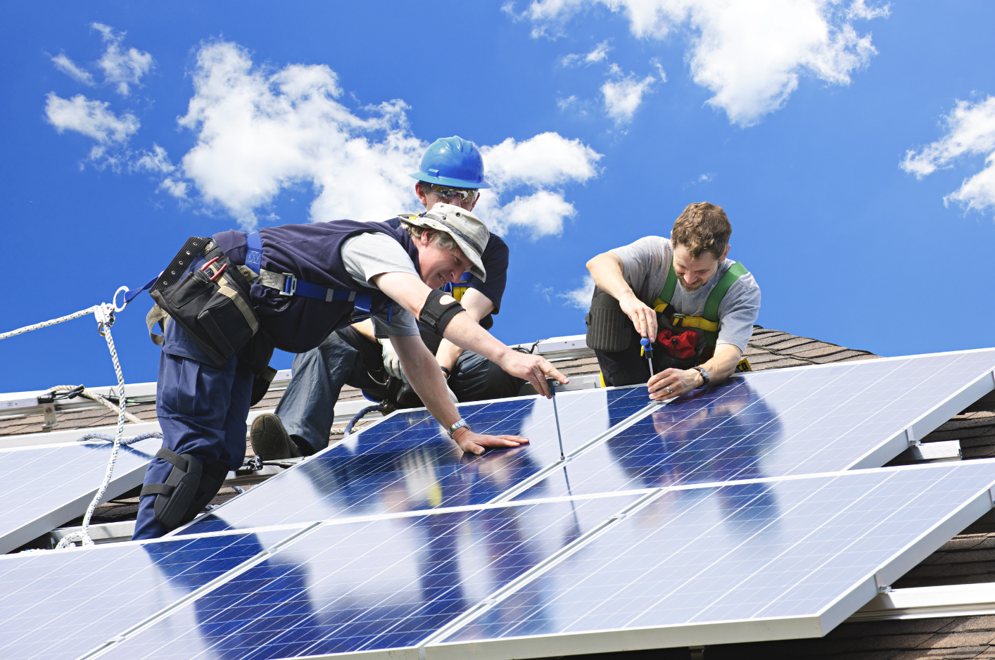 A photo of solar panels being installed in Tailem Bend SA