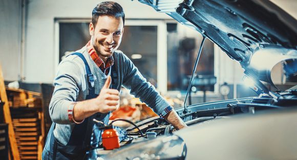 Confident Auto Mechanic - Lubbock, TX - Wrench 'Em Auto & Diesel Repair