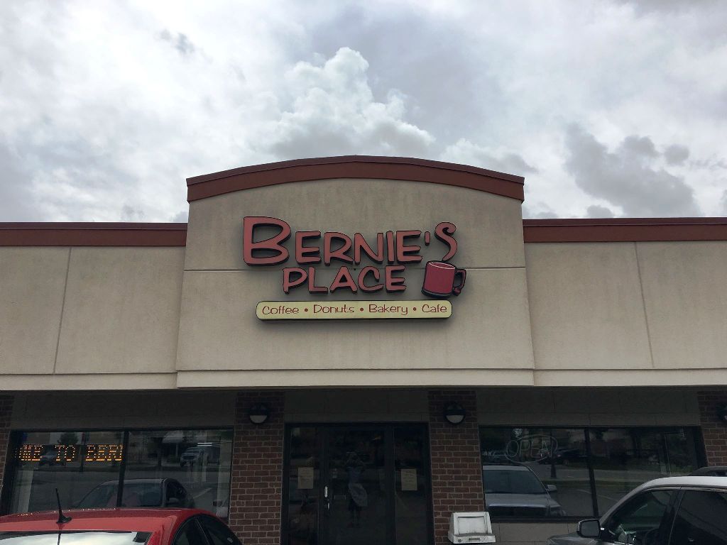 the front of a store called bernie 's place