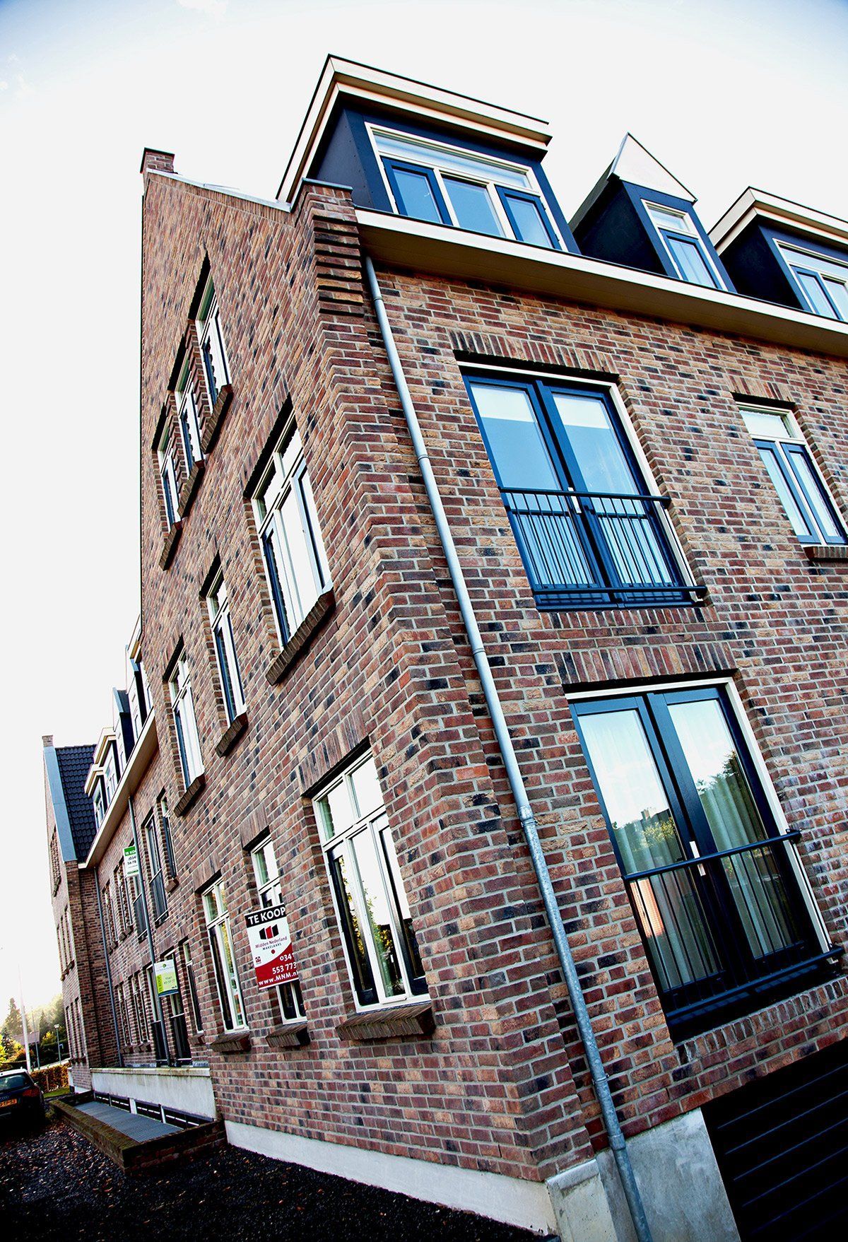 deep reds and browns brick slips