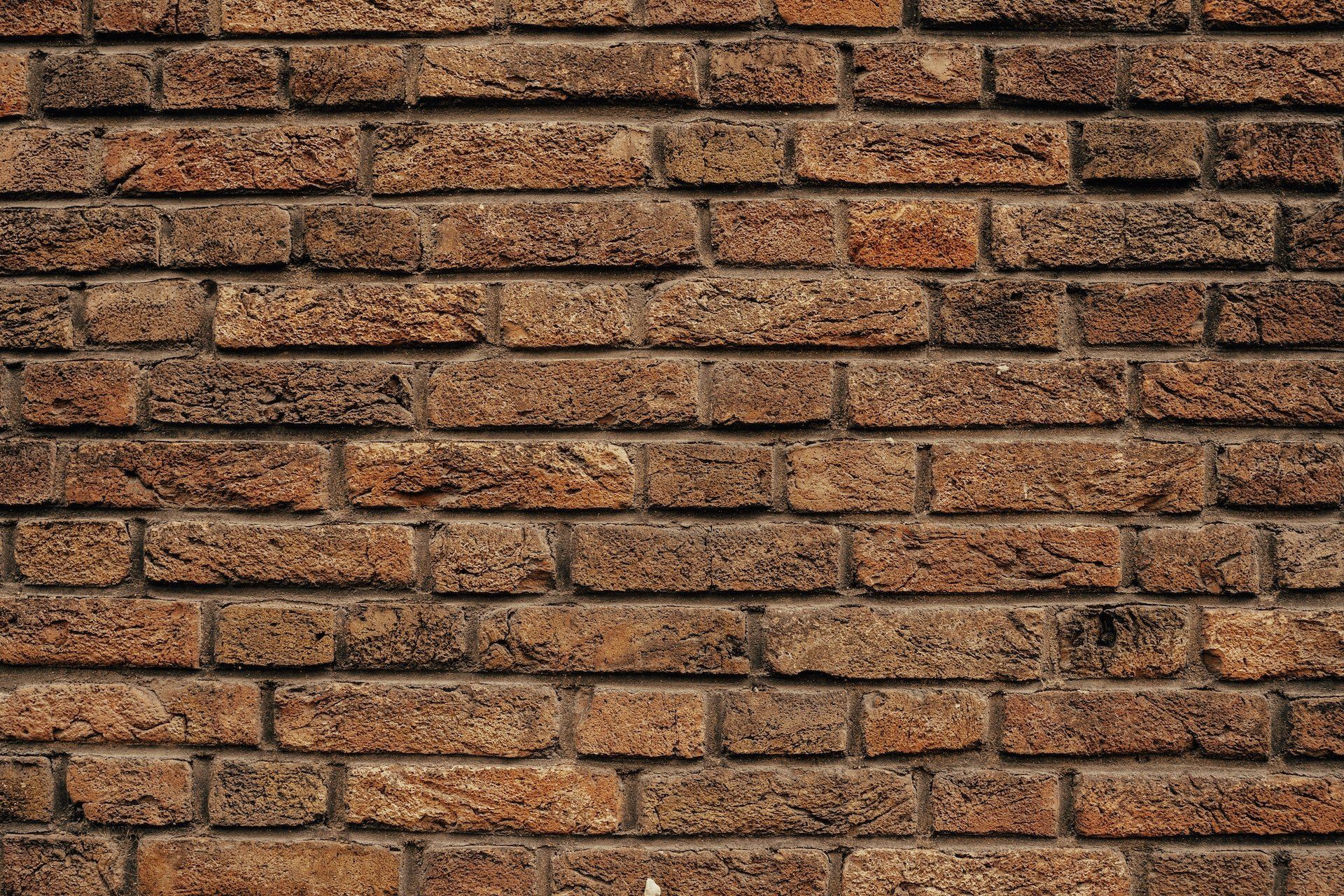 How to light a brick wall