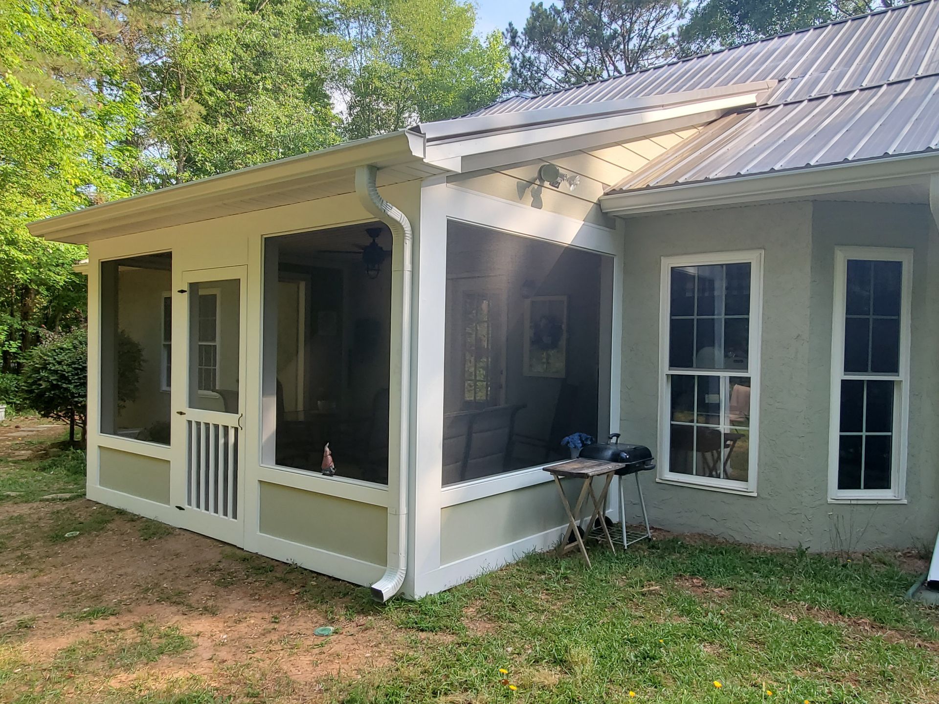 screen porch construction