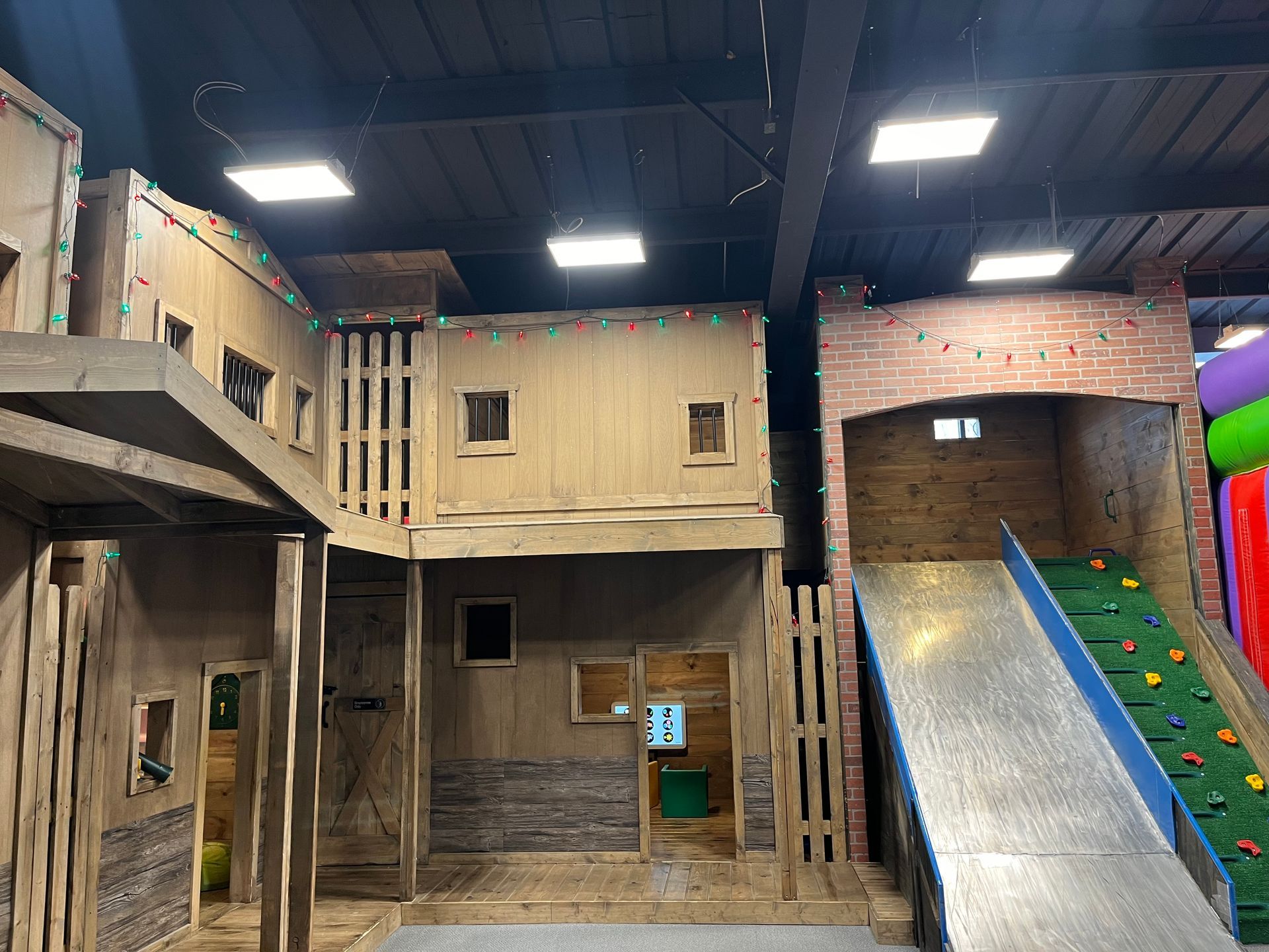 Yellow Inflatable Playground — Blue Springs, MO — Fun Run