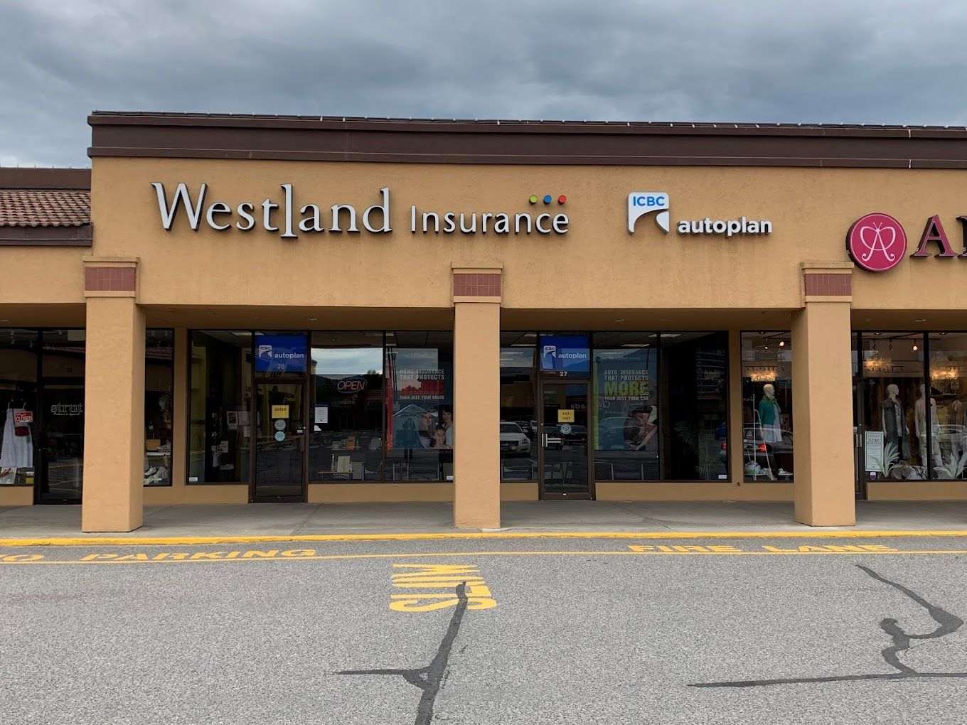 The outside view of Westland Insurance in South Kelowna