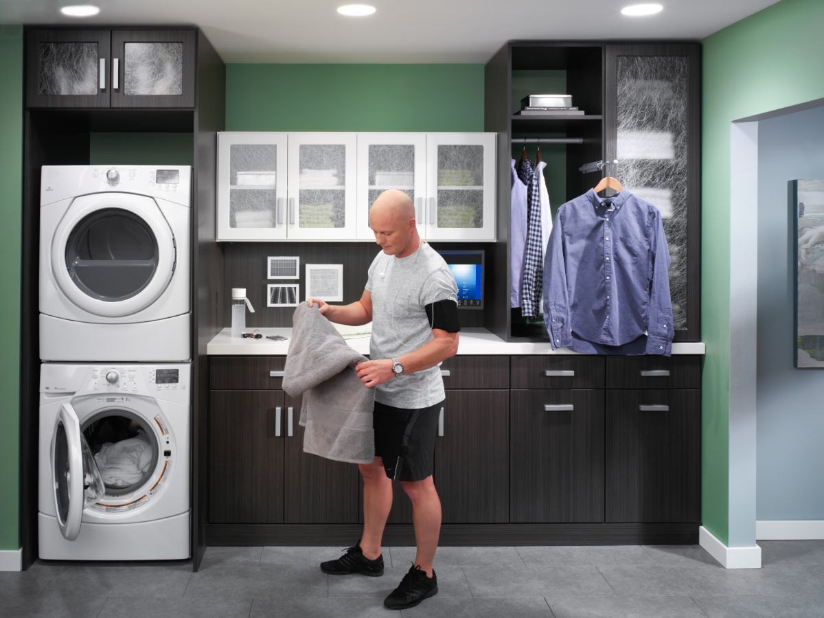 Custom Laundry Room Cabinet Systems