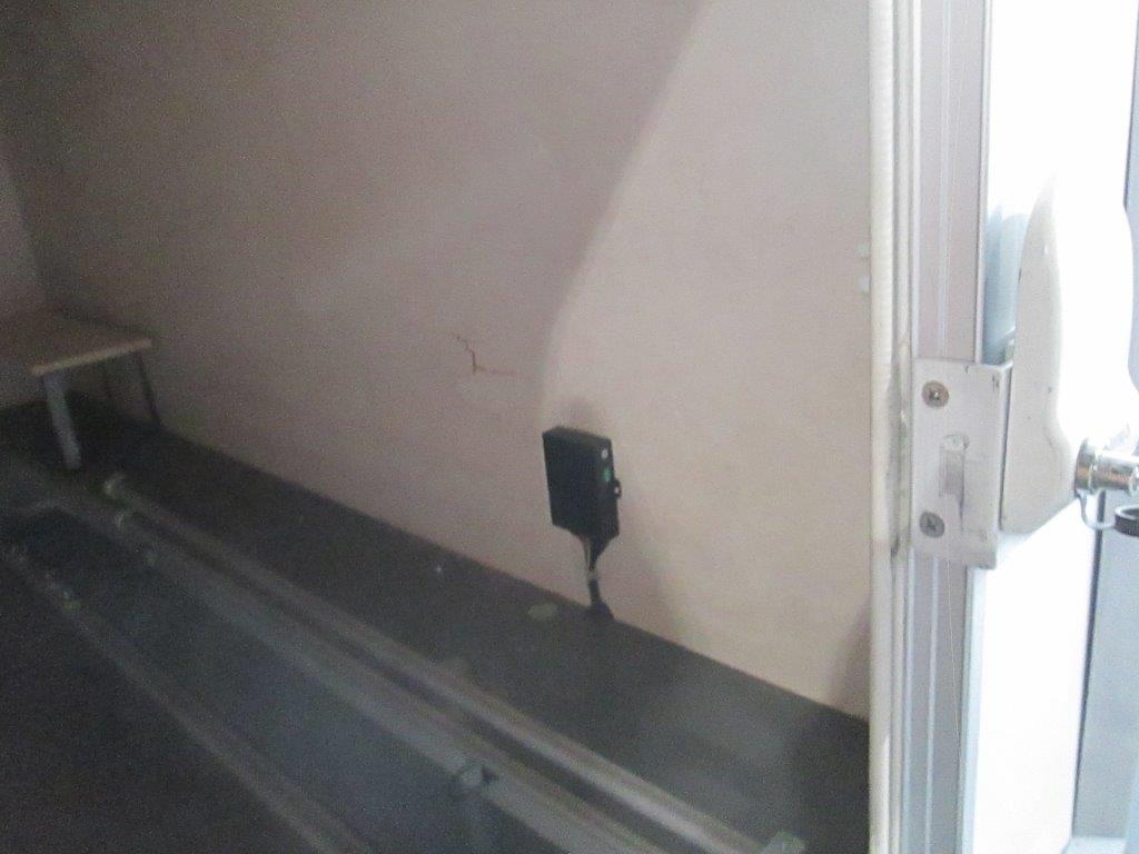 Riparazione foro parete