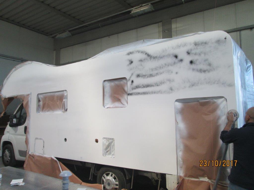 riparazione parete camper