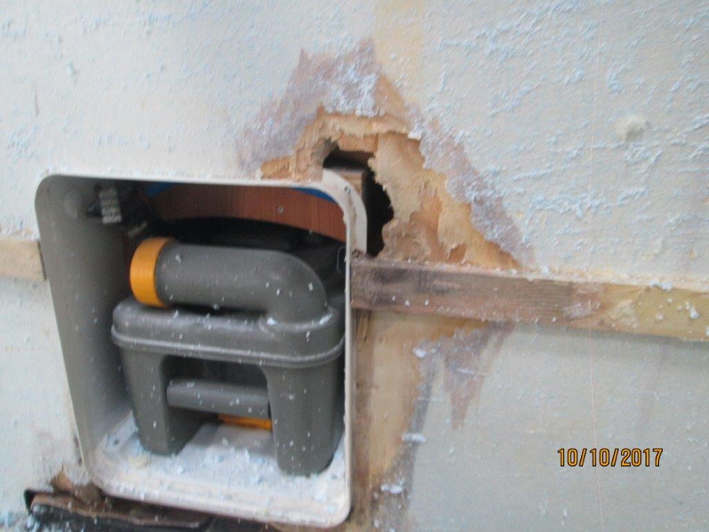 riparazione parete camper