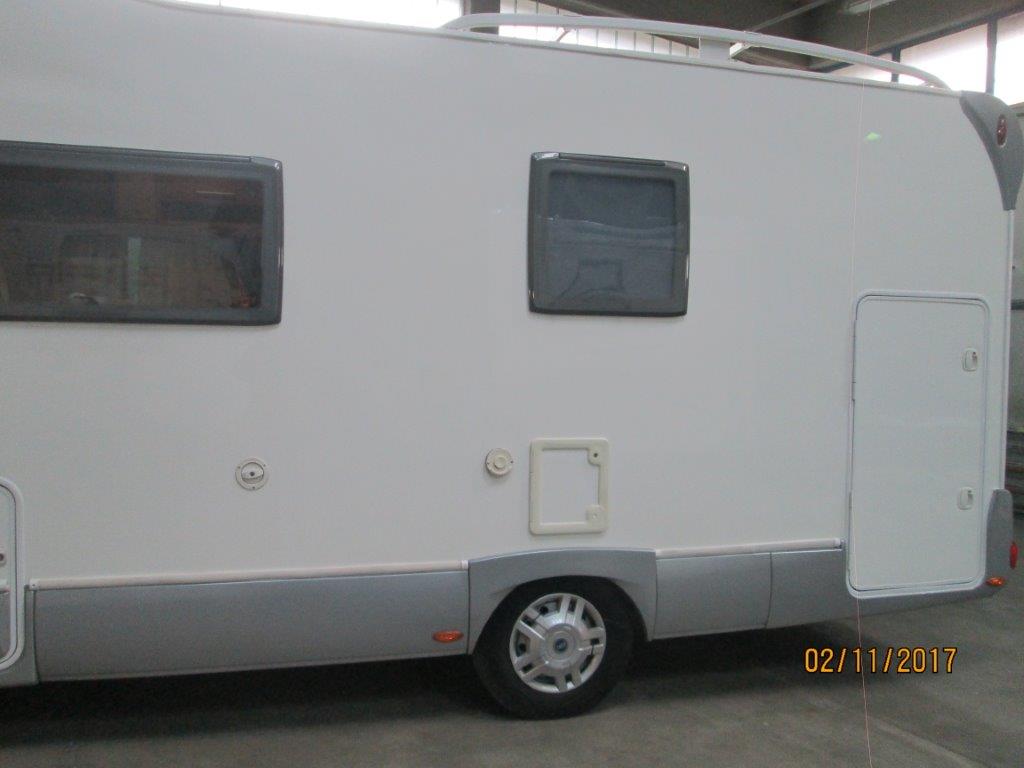 riparazione parete camper